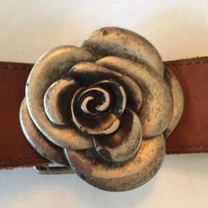 American Eagle Metal Rose Brown Leather Belt S